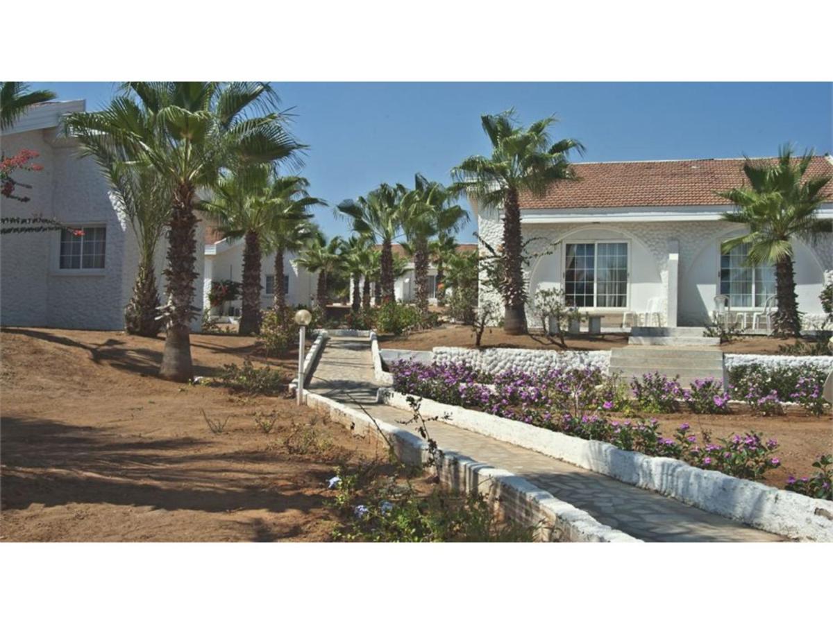 Long Beach Villas Famagusta  Bagian luar foto