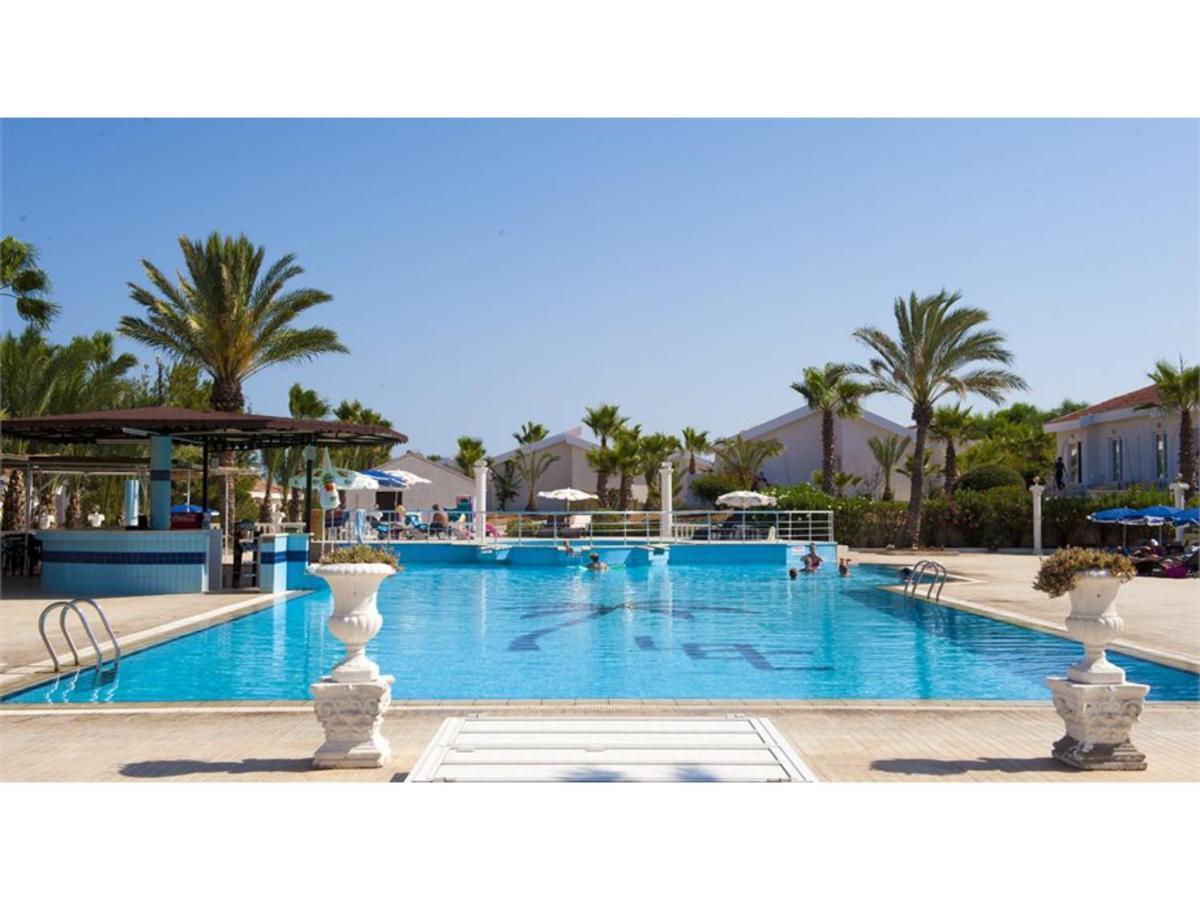 Long Beach Villas Famagusta  Bagian luar foto